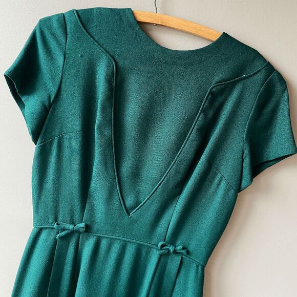 60’s Vintage Green Midi Dress - Picture 9 of 10